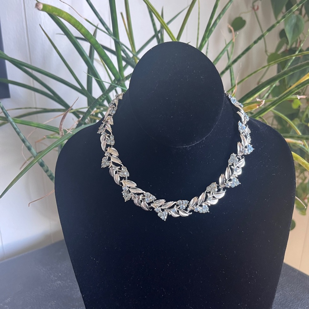 Vintage Coro Silver Tone Leaf Choker Necklace with Pale Blue Rhinestones - Picture 2 of 10